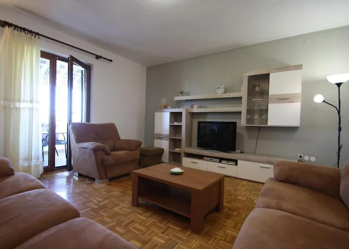 بيت ضيافة Hh Korsa With Pool Sveti Lovreč Pazenatički