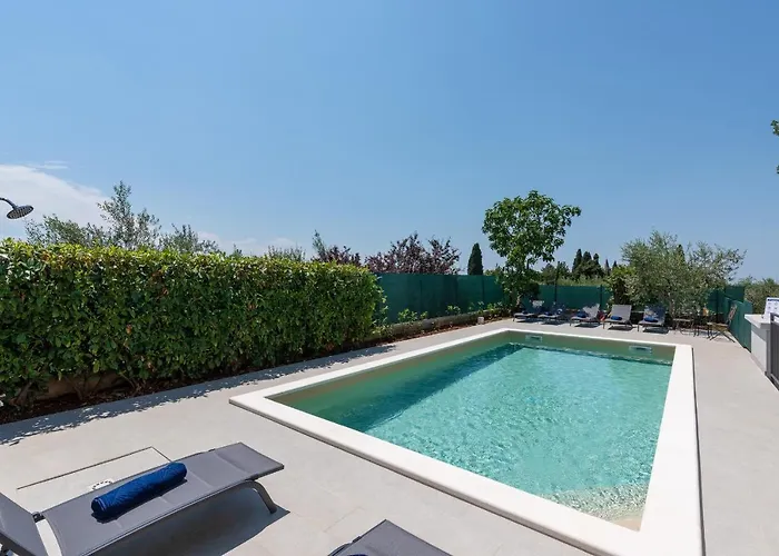 بيت ضيافة Hh Korsa With Pool