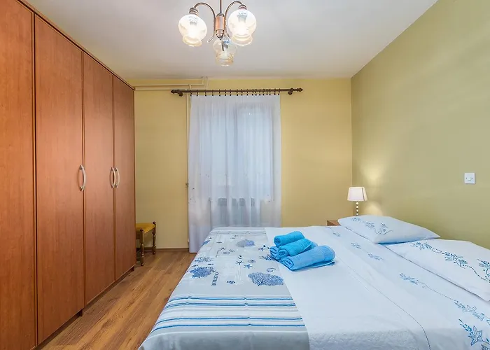 Hh Korsa With Pool بيت ضيافة Sveti Lovreč Pazenatički